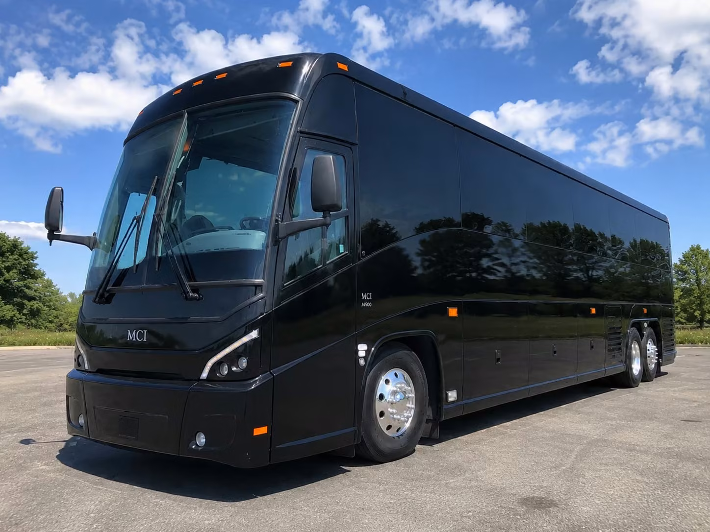 construction site and workforce shuttle services in lawrence